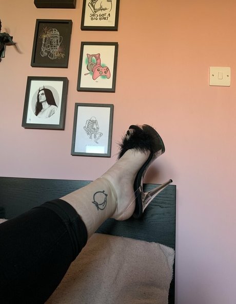 Naakte gelekte OnlyFans-foto van Gothiccpeach