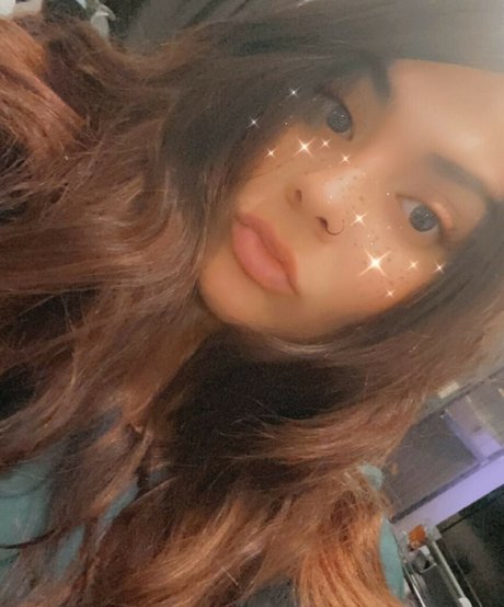 Naakte gelekte OnlyFans-foto van Emilyelixer