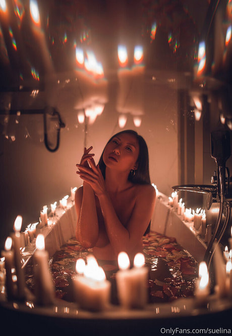 Naakte gelekte OnlyFans-foto van Linaxena