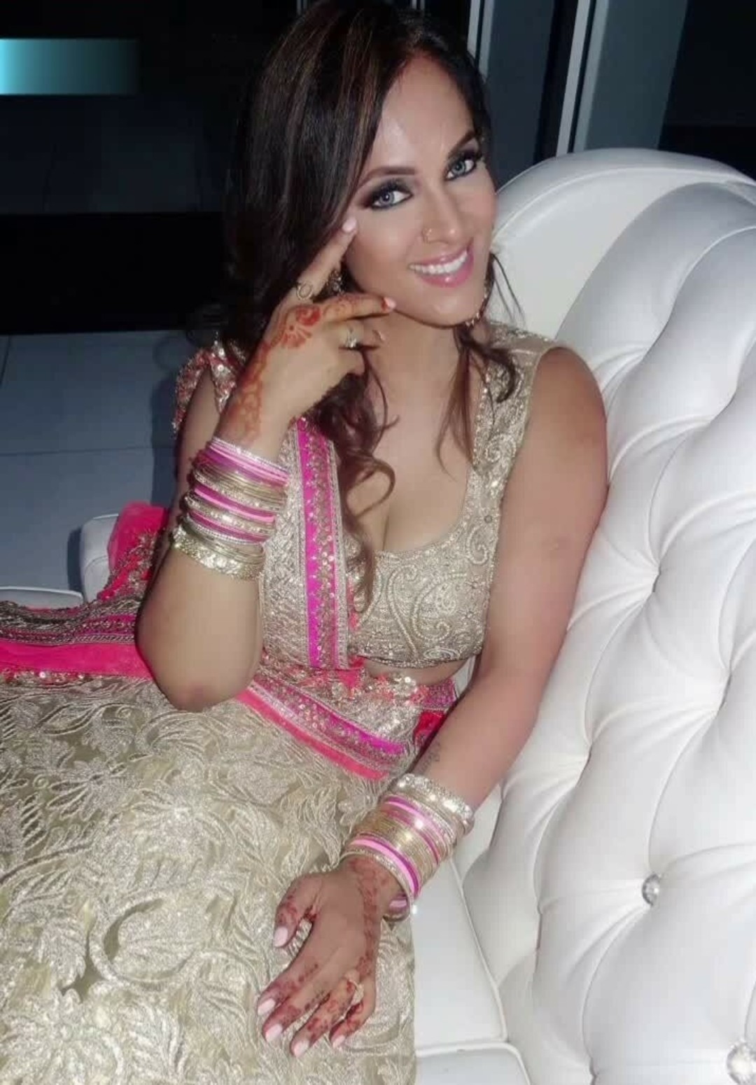 Naakte gelekte OnlyFans-foto van Minakshie Sethii #17 Naakte gelekte OnlyFans-foto van Minakshie Sethii #17