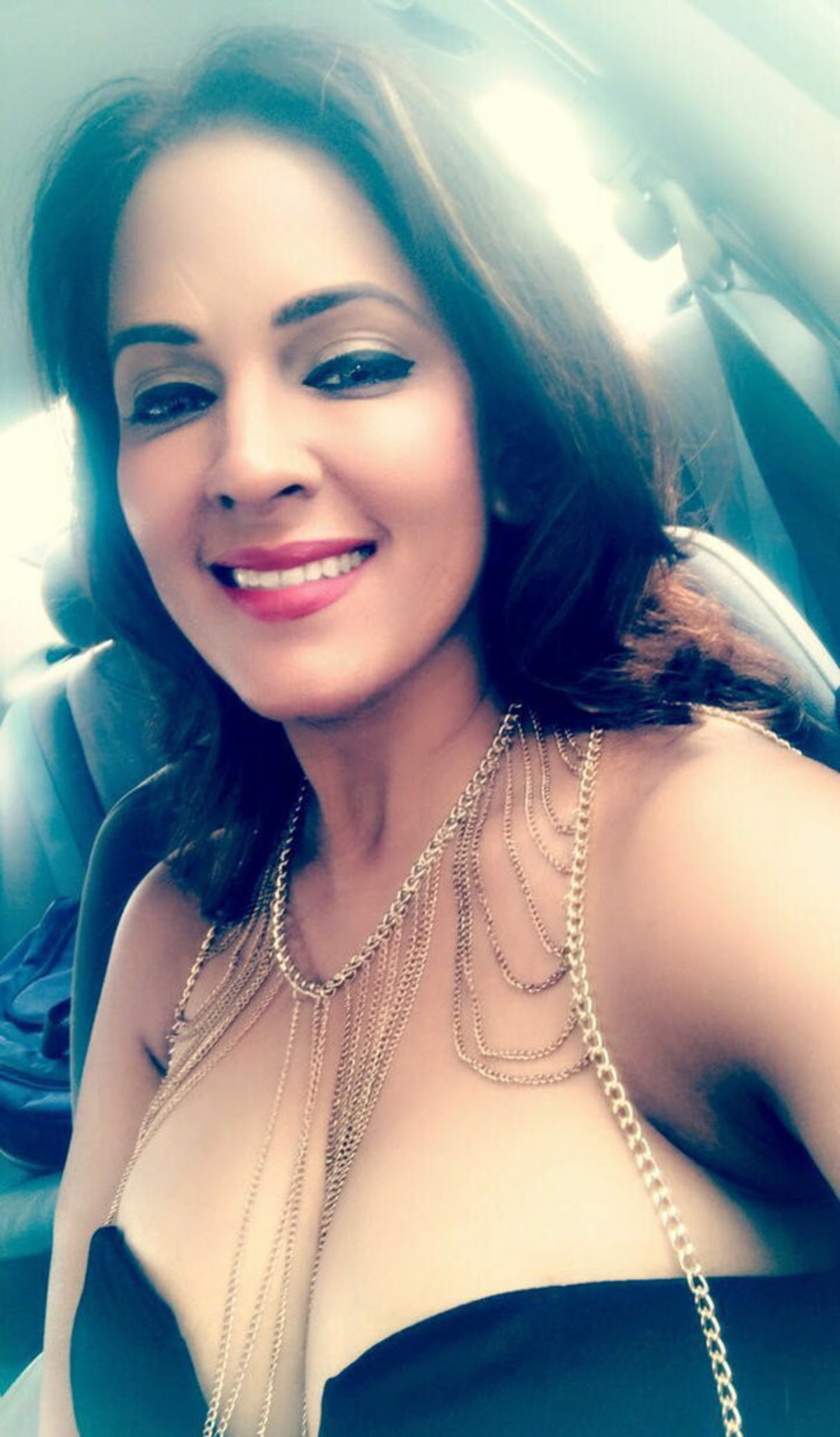 Naakte gelekte OnlyFans-foto van Minakshie Sethii #18 Naakte gelekte OnlyFans-foto van Minakshie Sethii #18