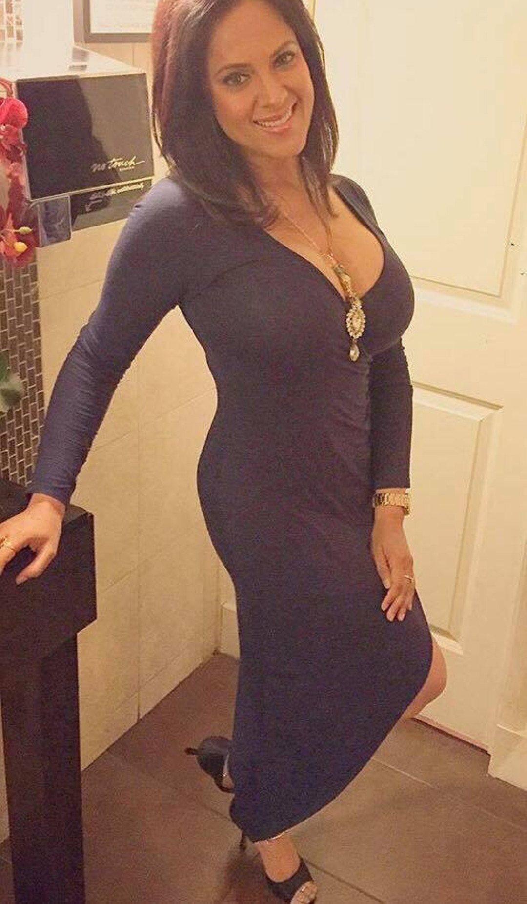 Naakte gelekte OnlyFans-foto van Minakshie Sethii #27 Naakte gelekte OnlyFans-foto van Minakshie Sethii #27