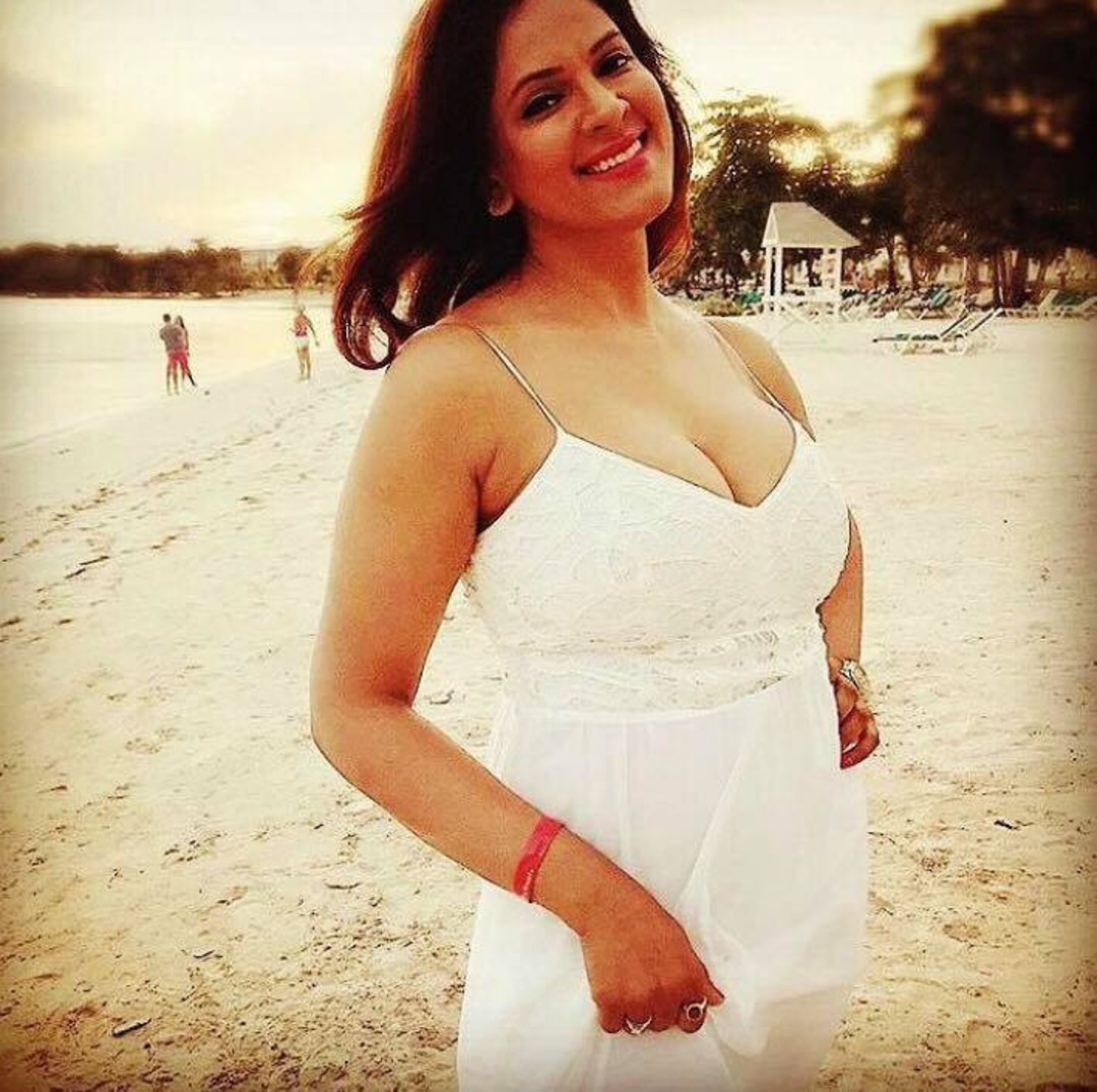 Naakte gelekte OnlyFans-foto van Minakshie Sethii #28 Naakte gelekte OnlyFans-foto van Minakshie Sethii #28