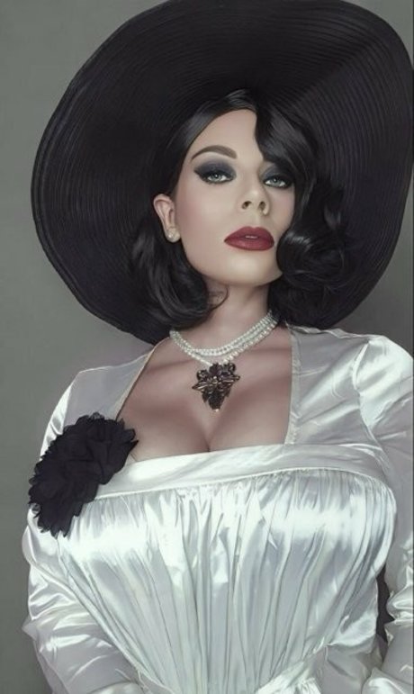 Lady Dimitrescu