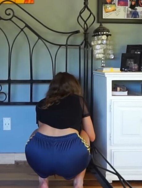 Naakte gelekte OnlyFans-foto van Brooke Bush