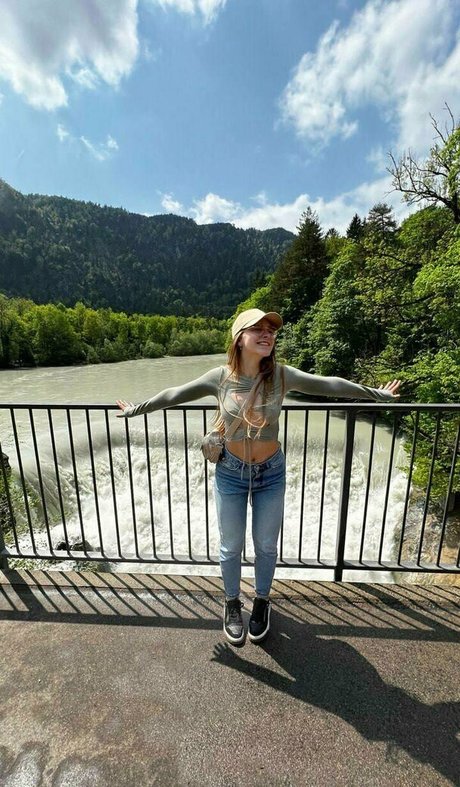 Naakte gelekte OnlyFans-foto van Abbyroseee