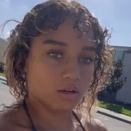 Naakte gelekte OnlyFans-foto van Salah Brooks