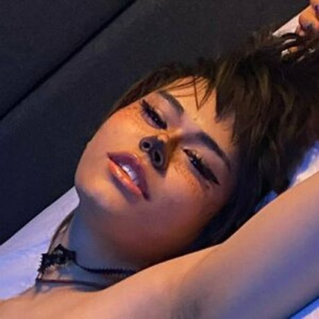 Naakte gelekte OnlyFans-foto van Kianavi