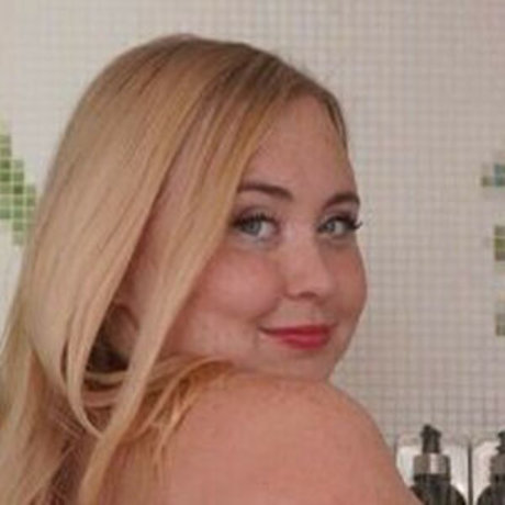 Naakte gelekte OnlyFans-foto van Niki Peacock