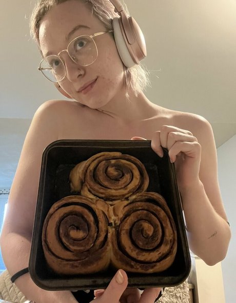 Naakte gelekte OnlyFans-foto van Lavender Kate