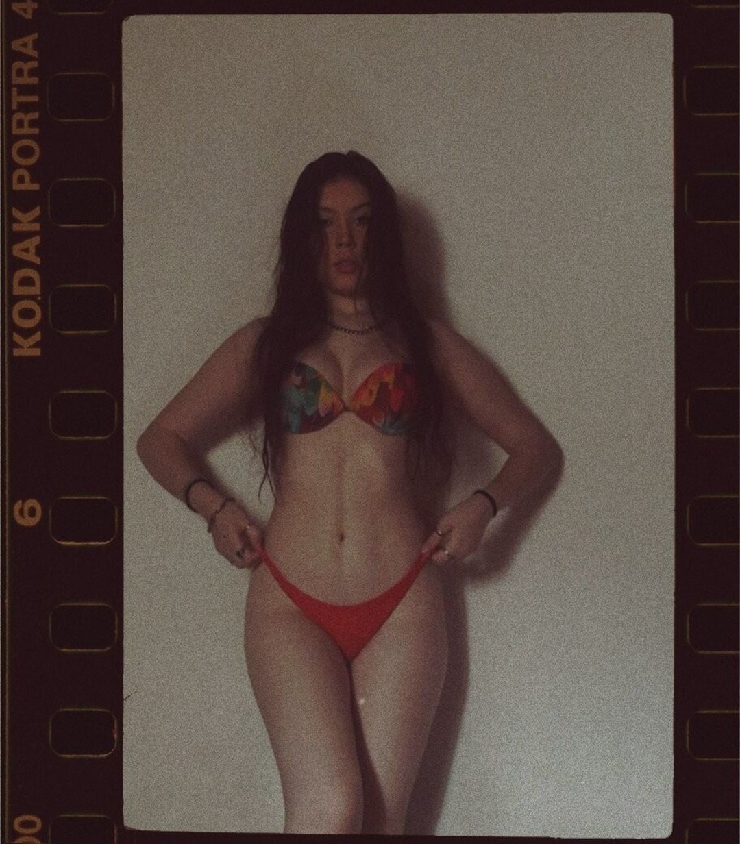 Naakte gelekte OnlyFans-foto van Mellgonzalezz #6 Naakte gelekte OnlyFans-foto van Mellgonzalezz #6