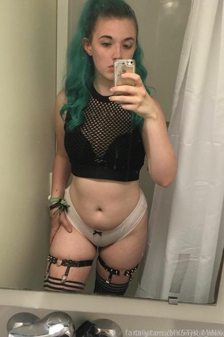 Naakte gelekte OnlyFans-foto van Mystikminx