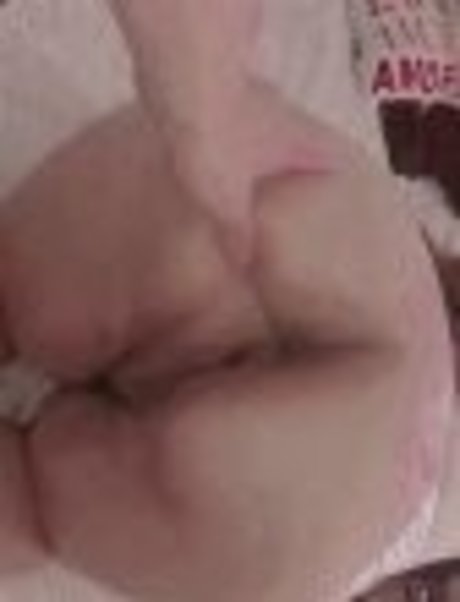 Naakte gelekte OnlyFans-foto van Babyevvee