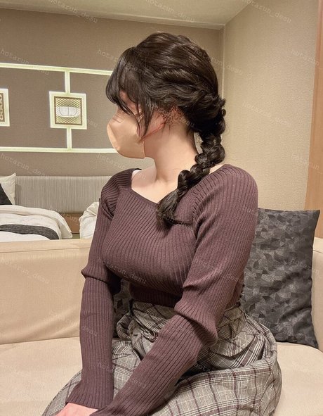 Naakte gelekte OnlyFans-foto van Hotarundesu