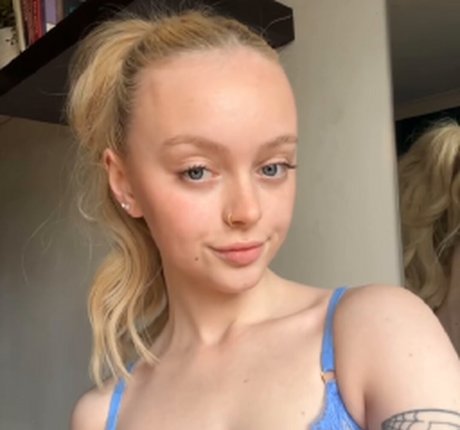 Naakte gelekte OnlyFans-foto van Palelittlelad