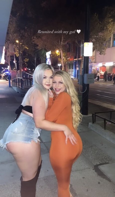 Naakte gelekte OnlyFans-foto van Jessica H