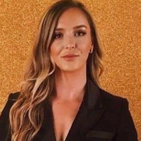 Naakte gelekte OnlyFans-foto van Laura Robson