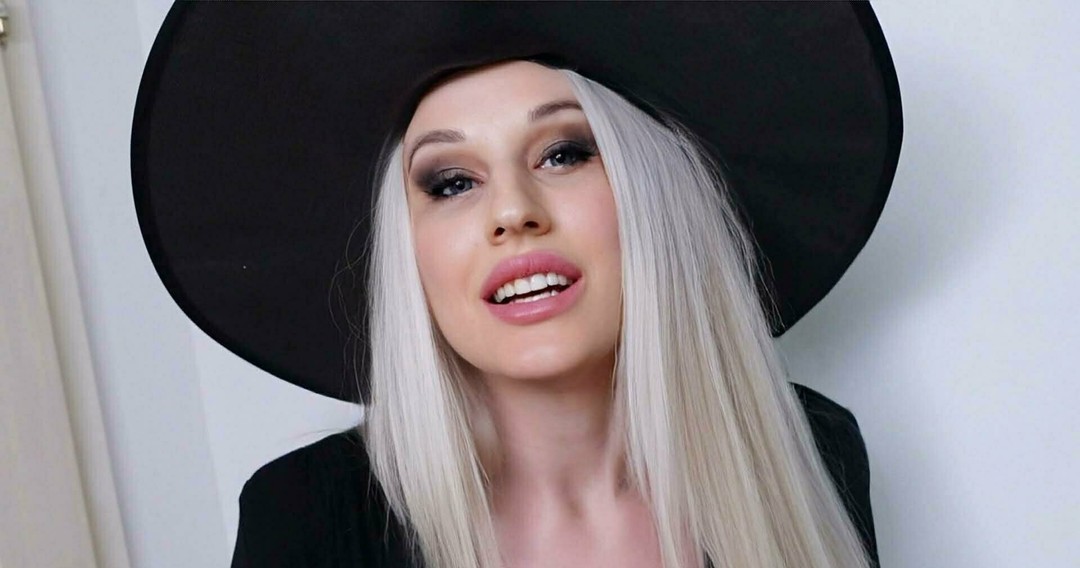 Naakte gelekte OnlyFans-foto van Diane Chrystall #3 Naakte gelekte OnlyFans-foto van Diane Chrystall #3