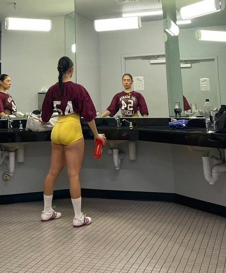 Naakte gelekte OnlyFans-foto van Daisybguerrero