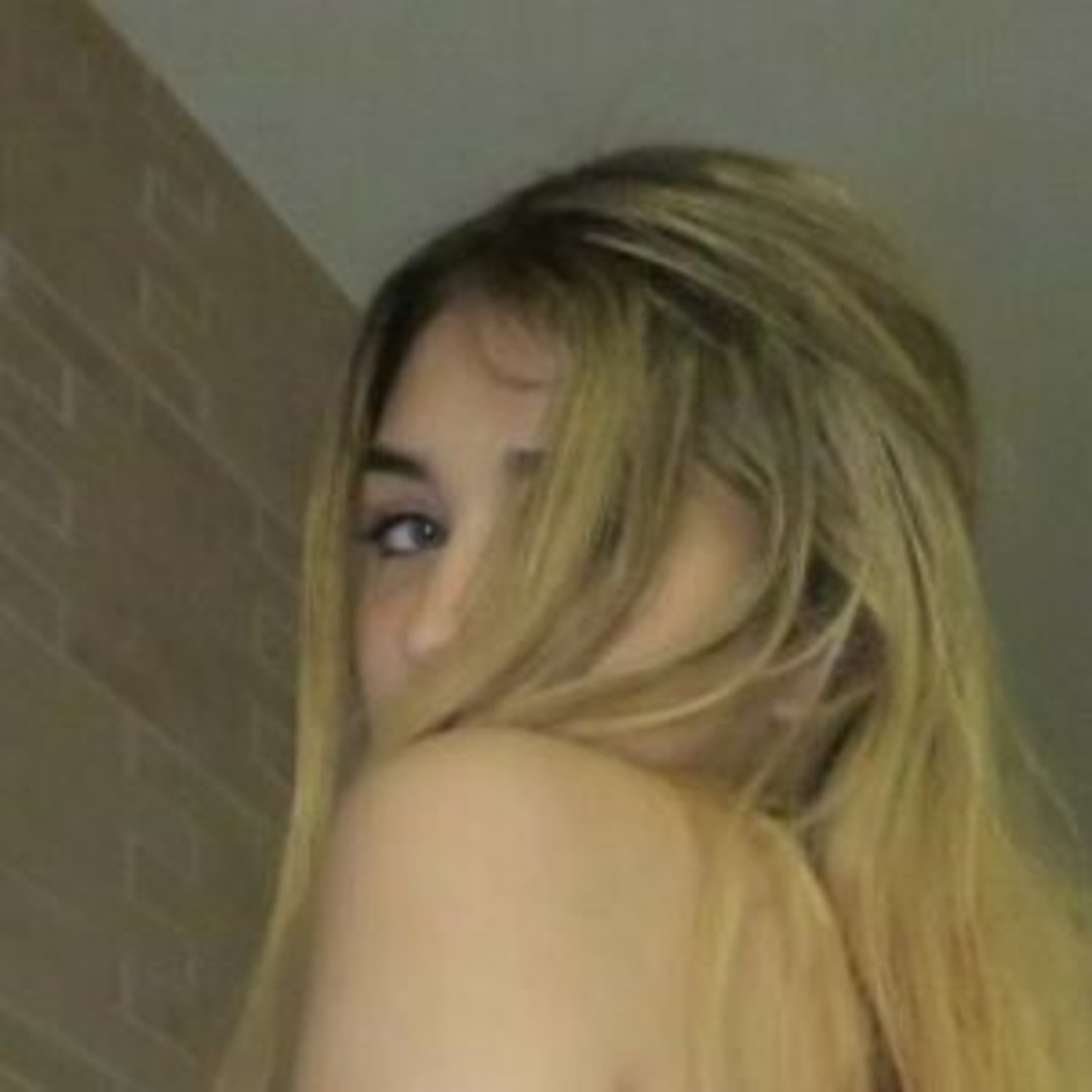Naakte gelekte OnlyFans-foto van Briiellas #3 Naakte gelekte OnlyFans-foto van Briiellas #3