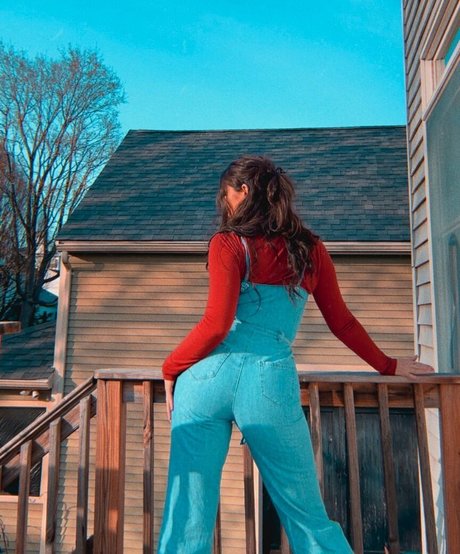 Naakte gelekte OnlyFans-foto van Ashley Jolly