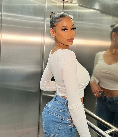 Naakte gelekte OnlyFans-foto van Capeverdian
