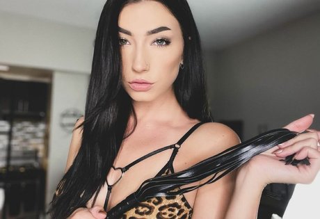 Naakte gelekte OnlyFans-foto van Taylor Kristine