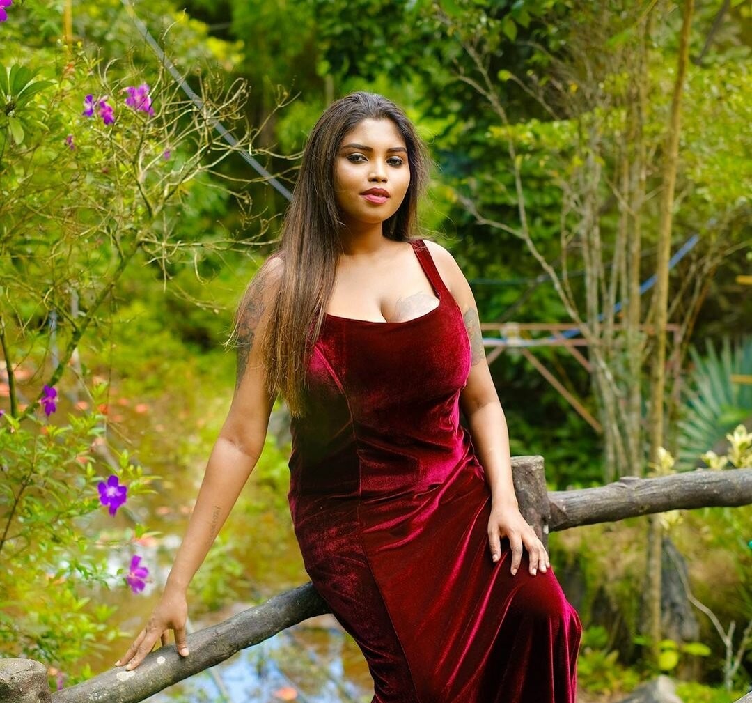 Naakte gelekte OnlyFans-foto van Elakkiya Rajendran #12 Naakte gelekte OnlyFans-foto van Elakkiya Rajendran #12