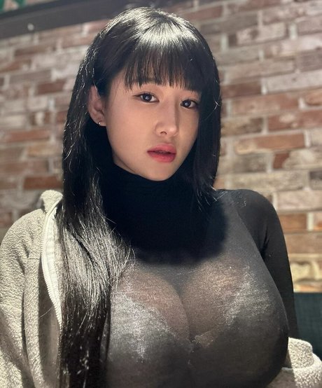 Naakte gelekte OnlyFans-foto van Jaegajay