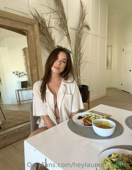 Naakte gelekte OnlyFans-foto van Heylaurensummer