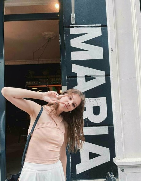 Naakte gelekte OnlyFans-foto van Ninawilliams