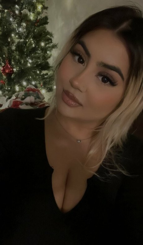 Naakte gelekte OnlyFans-foto van Babesa25