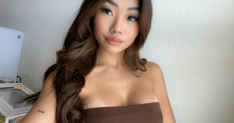 Naakte gelekte OnlyFans-foto van Madisonjaane