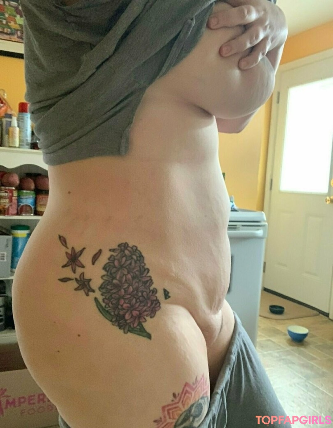 Naakte gelekte OnlyFans-foto van Sarenademonvip #1 Naakte gelekte OnlyFans-foto van Sarenademonvip #1