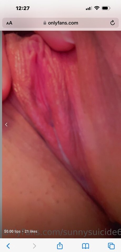 Naakte gelekte OnlyFans-foto van Sunnysuicide666