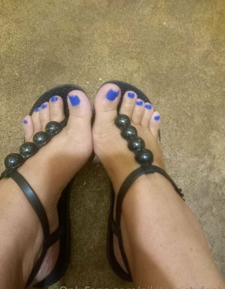 Naakte gelekte OnlyFans-foto van Nikitafeistyfeet