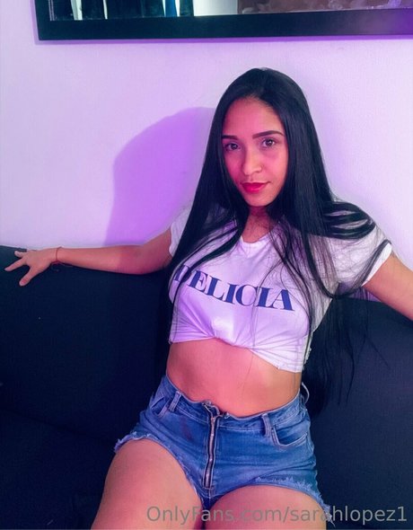 Naakte gelekte OnlyFans-foto van Sarahlopez1