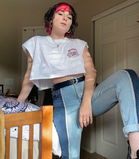 Naakte gelekte OnlyFans-foto van Rooster Teeth