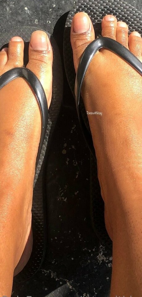 Toeswithkay2