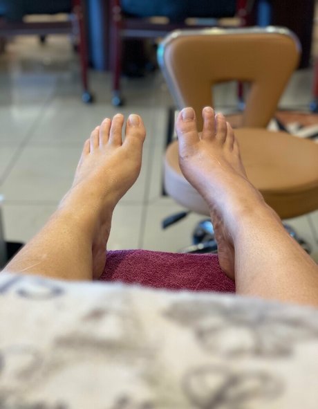 Etherealdemiefeet
