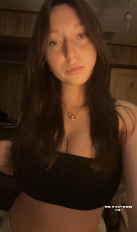 Naakte gelekte OnlyFans-foto van Altomaremeleana