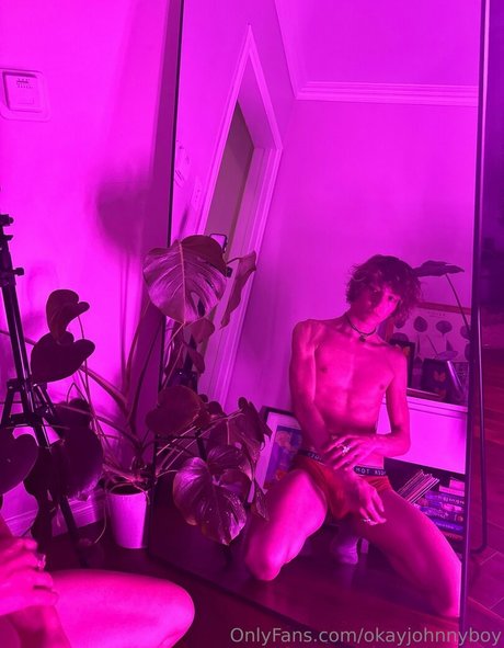 Naakte gelekte OnlyFans-foto van Okayjohnnyboy