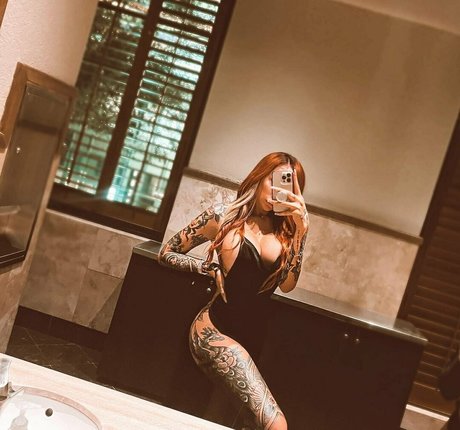 Naakte gelekte OnlyFans-foto van Gypsytales