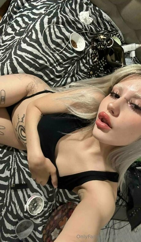 Naakte gelekte OnlyFans-foto van Callmelucilla