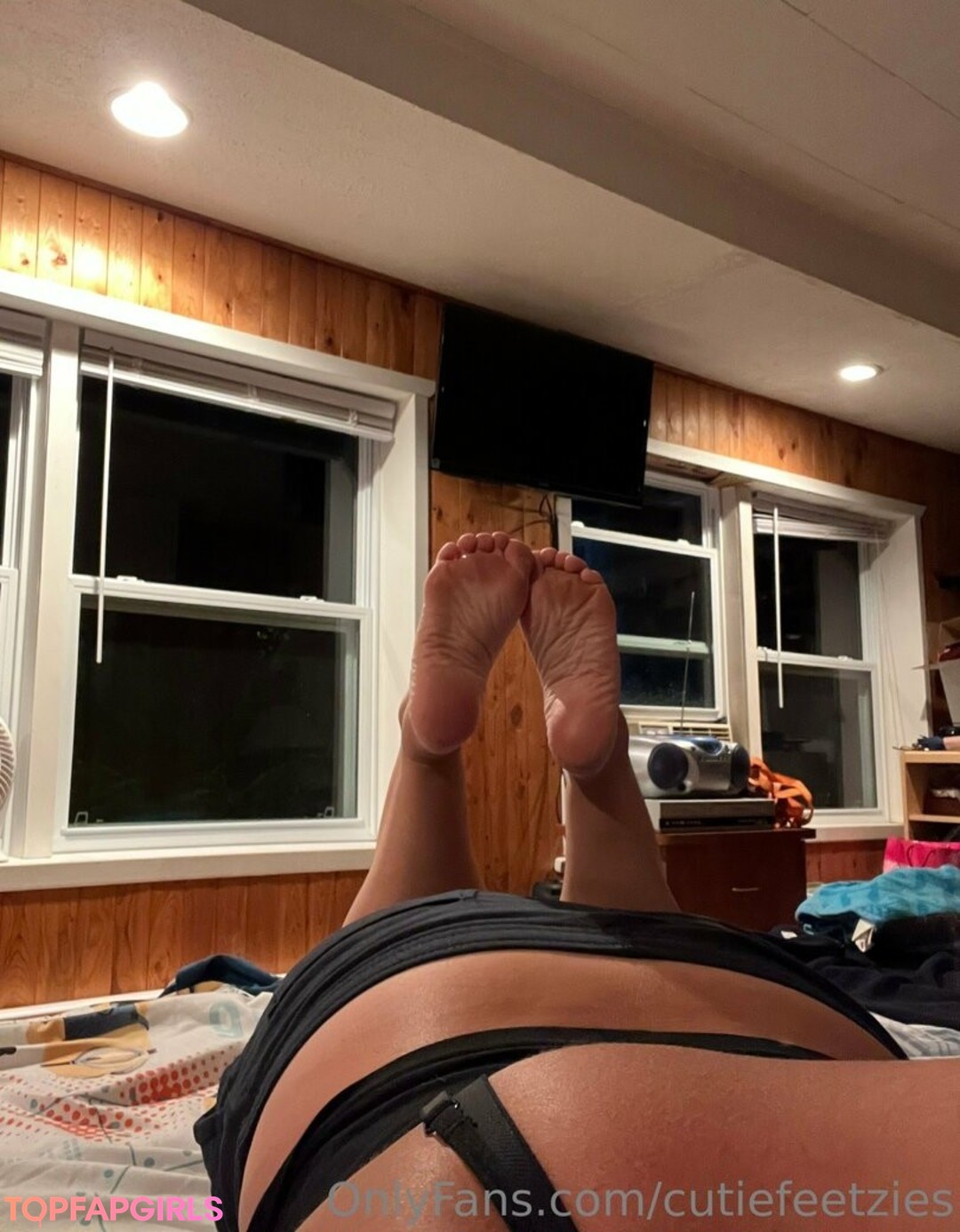 Naakte gelekte OnlyFans-foto van Cutiefeetzies #36 Naakte gelekte OnlyFans-foto van Cutiefeetzies #36