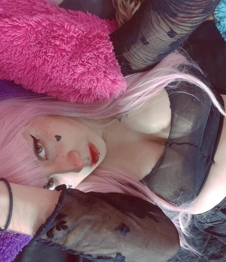 Naakte gelekte OnlyFans-foto van Noantonella