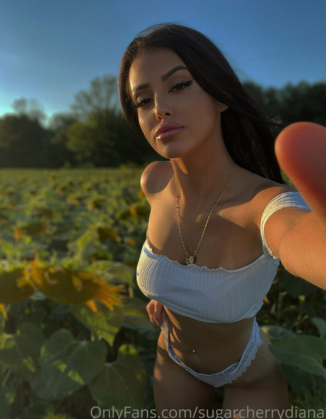 Naakte gelekte OnlyFans-foto van Kinkyyvanessa