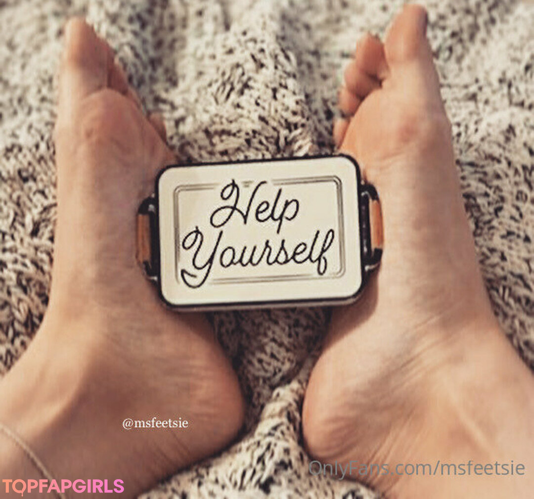 Naakte gelekte OnlyFans-foto van Msfeetsie #1 Naakte gelekte OnlyFans-foto van Msfeetsie #1