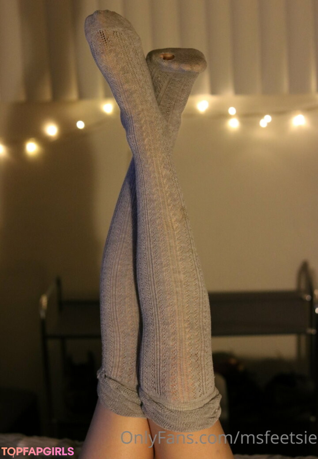 Naakte gelekte OnlyFans-foto van Msfeetsie #17 Naakte gelekte OnlyFans-foto van Msfeetsie #17