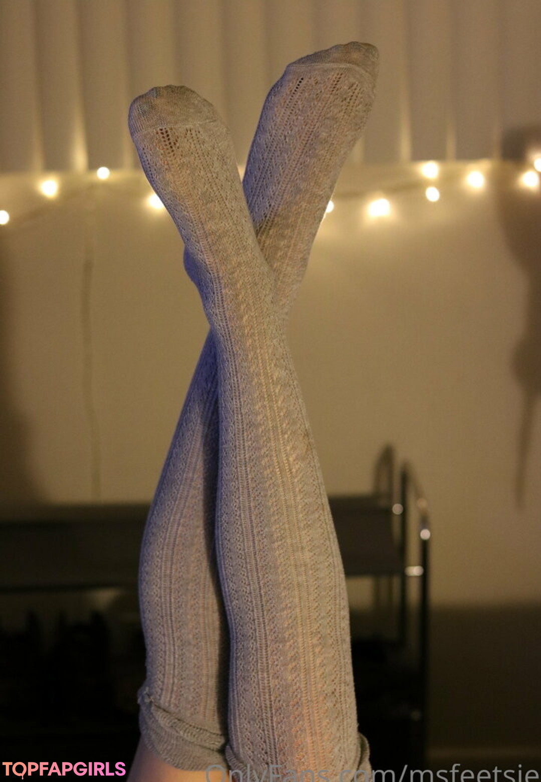 Naakte gelekte OnlyFans-foto van Msfeetsie #22 Naakte gelekte OnlyFans-foto van Msfeetsie #22